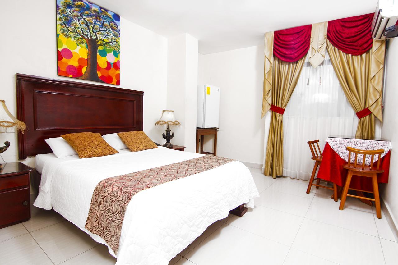 Hotel Flor De Liz Guayaquil Exterior photo